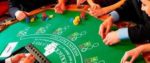 Operaciones de Manejo de Naipes, Fichas y Efectivo en las Mesas de Juego de Casinos